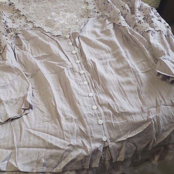 🐰1 left Price DROP🐰New boutique crochet lace top - Picture 6 of 8